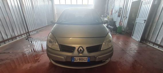 Renault Scenic Grand Scénic 1.5 dCi/105CV Serie Speciale