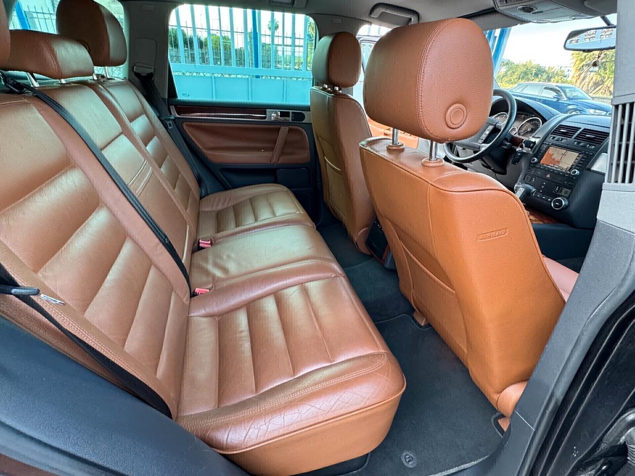 Volkswagen Touareg 3.0 V6 TDI DPF tiptronic gancio traino navigatore pari al nuovo