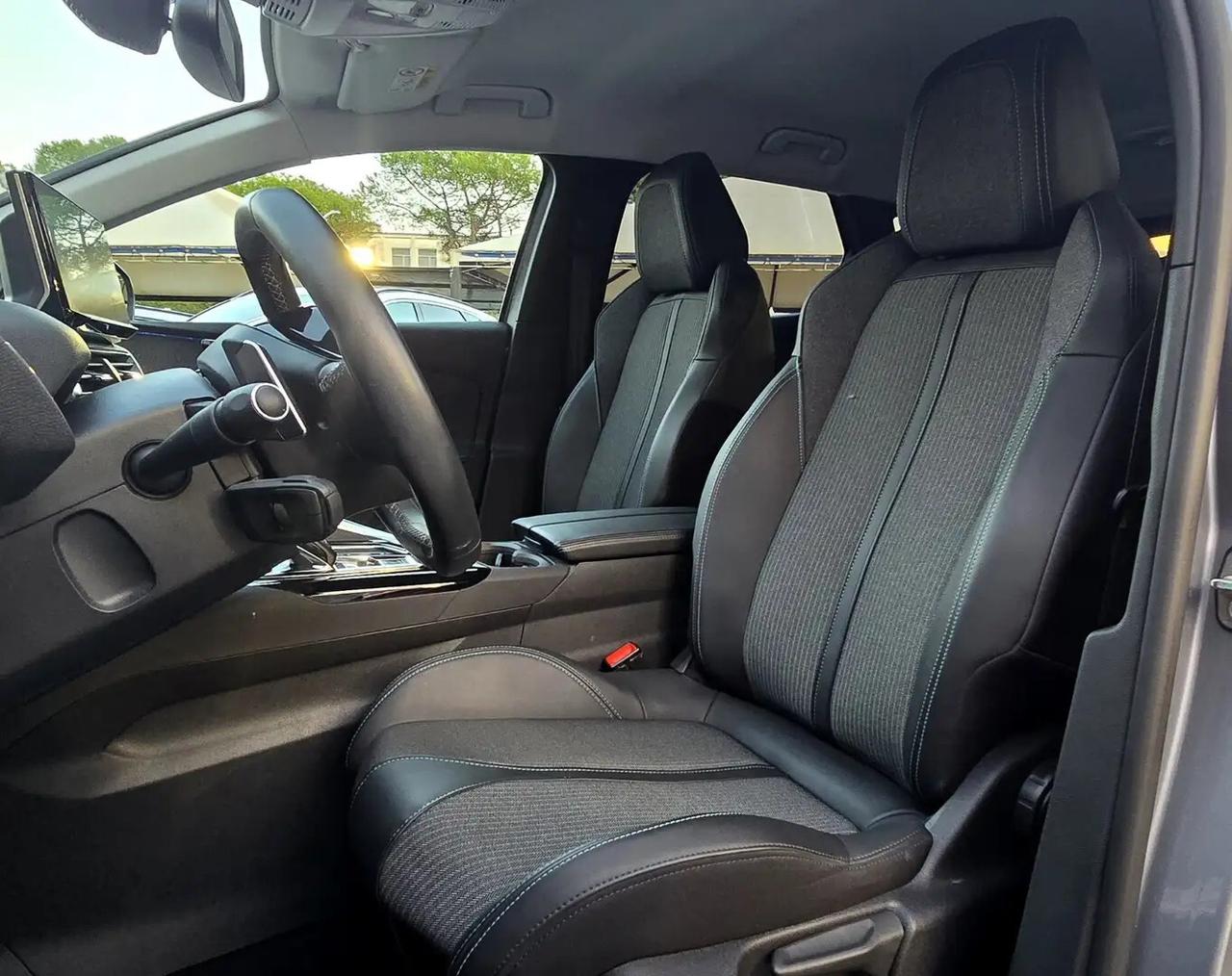 Peugeot 3008 BlueHDi 130 S&S EAT8 Allure