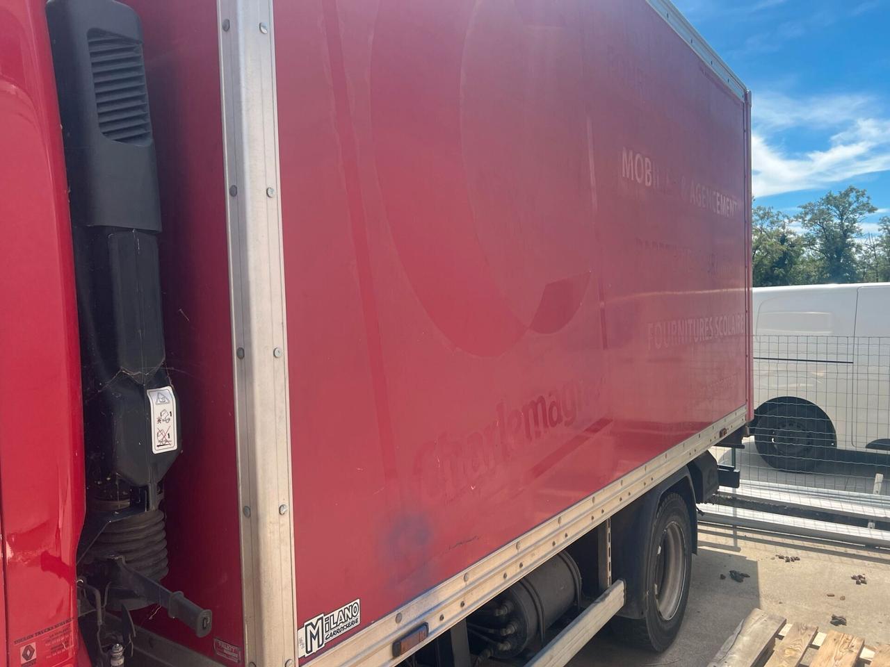 Renault Trucks D 7.5 *motore rotto*