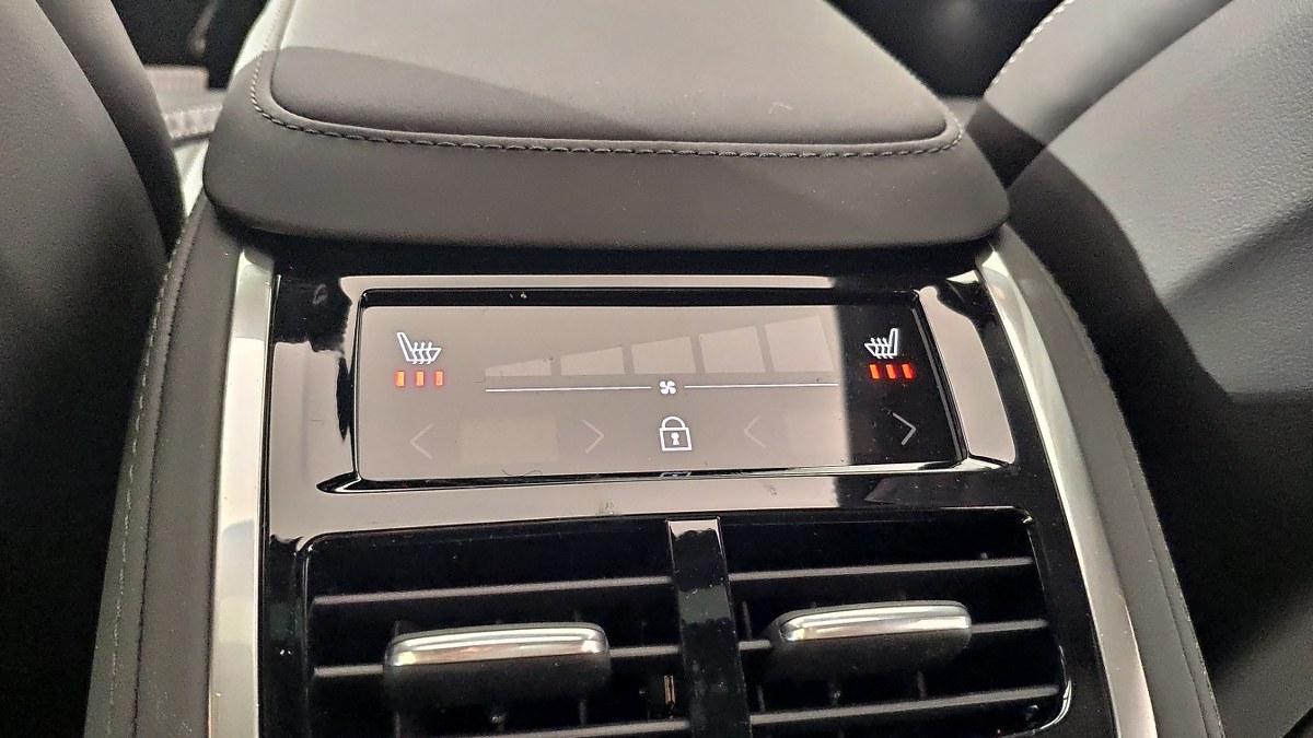 VOLVO Xc90 T8 Plug-In Hybrid Awd Aut. 7 Posti Ultra Black Ed.