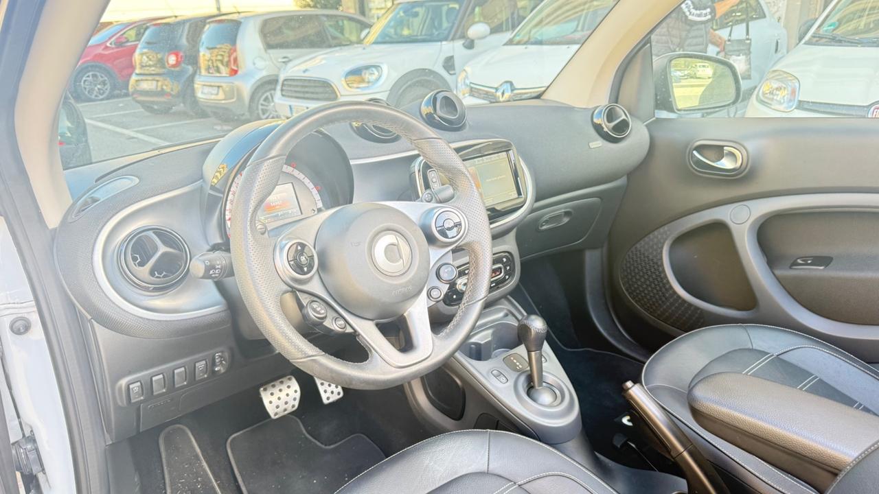 Smart ForTwo 90 0.9 T twinamic cabrio Prime LED NAVI PDC PACK SPORT PELLE CERCHI 16 BLUETOOTH