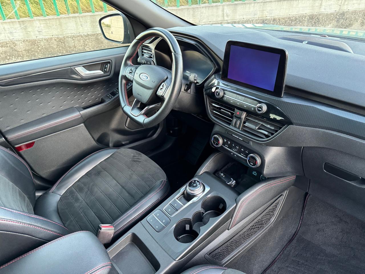 Ford Kuga 1.5 TDCI 120 CV S&S 2WD ST-Line