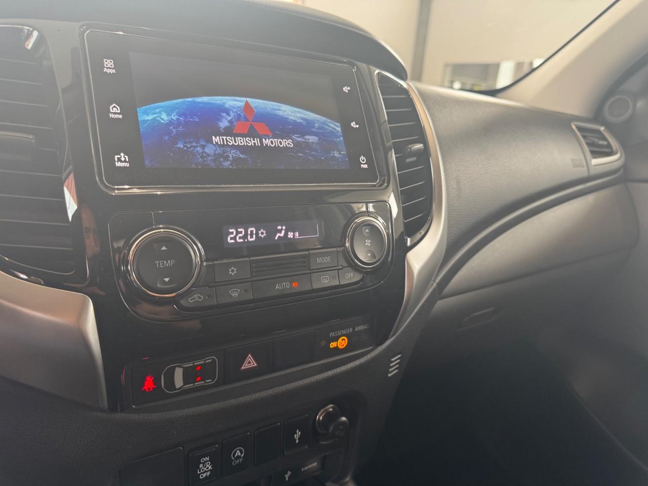 Mitsubishi L200 2.4 DI-D/181 cav double cab king nav MGN