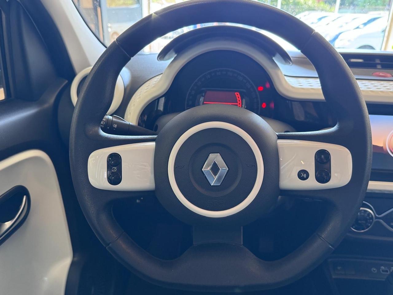Renault Twingo 1.0 65cv NEOPATENTATI , LED NAVI CLIMA AUTO, UNIPRO