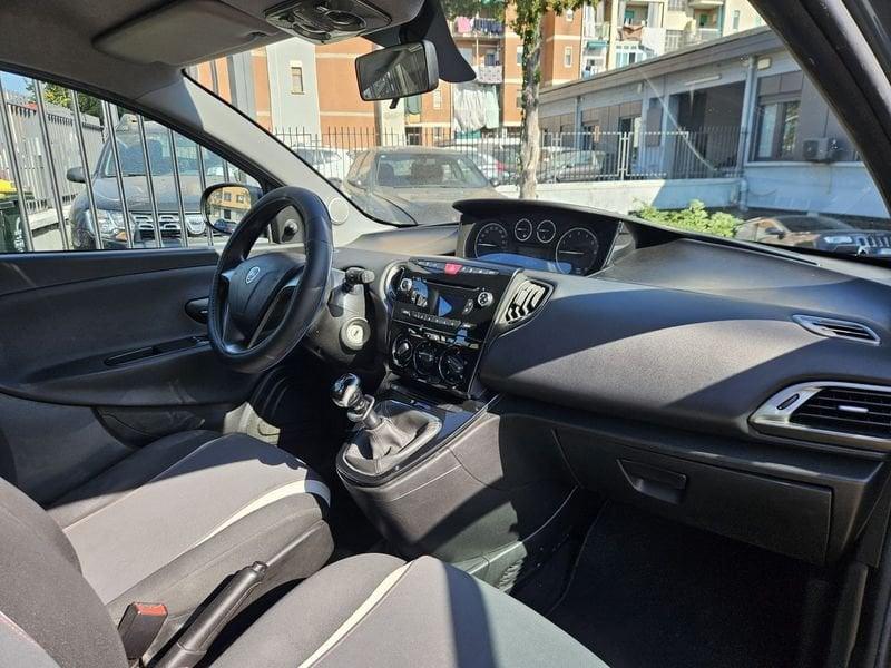 Lancia Ypsilon Ypsilon 1.2 8v Elefantino ecochic Gpl 69cv my14