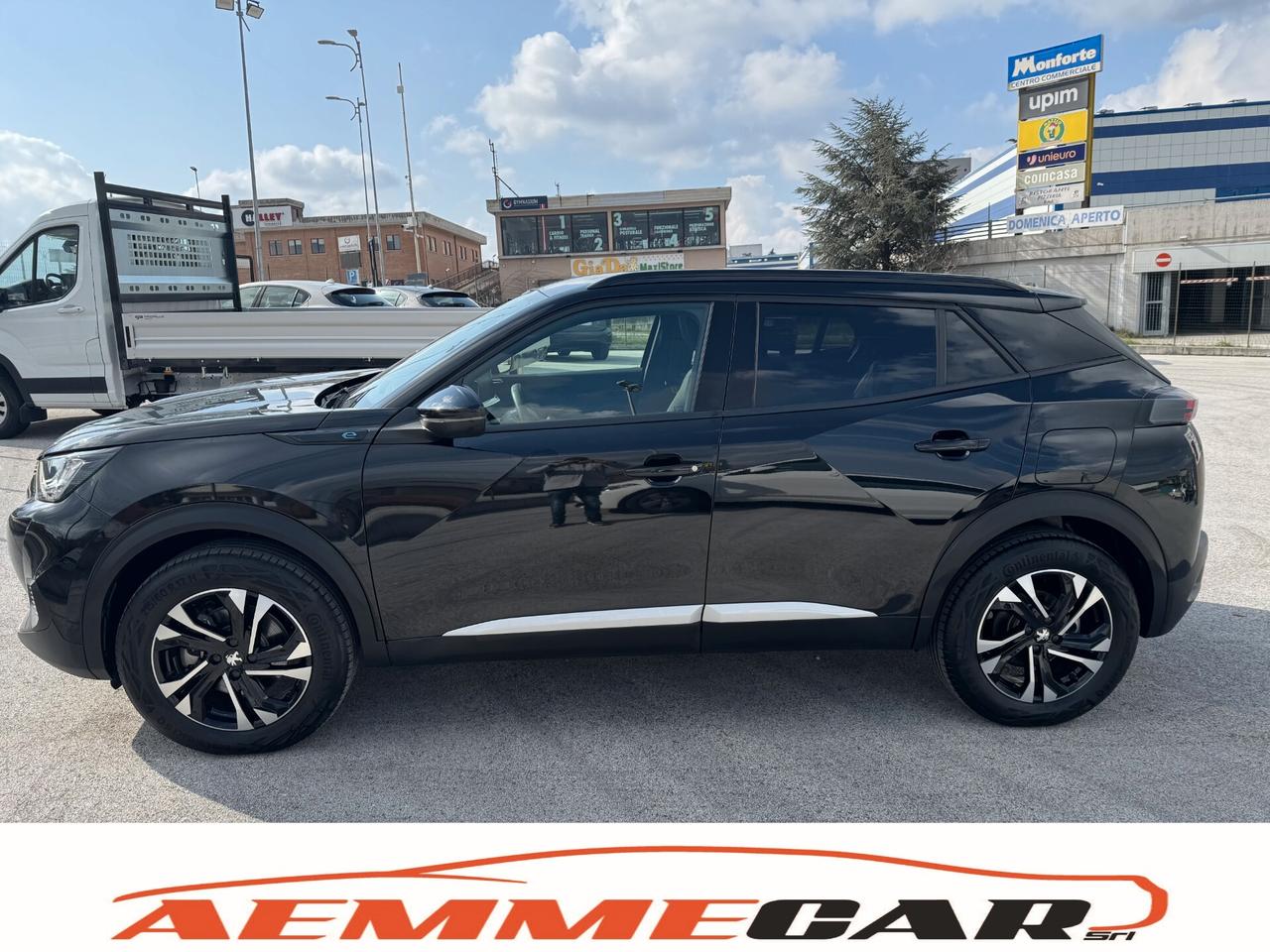 Peugeot 2008 motore elettrico 136 CV Allure