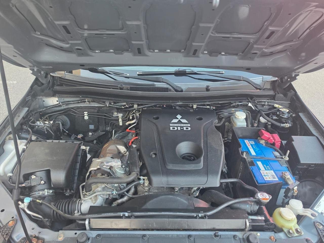 Mitsubishi L200 DC CLIMA CERCHI E GANCIO