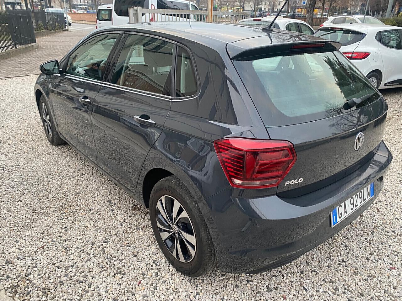Volkswagen Polo 1.6 TDI 5p. Highline CAMBIO AUTOMATICO