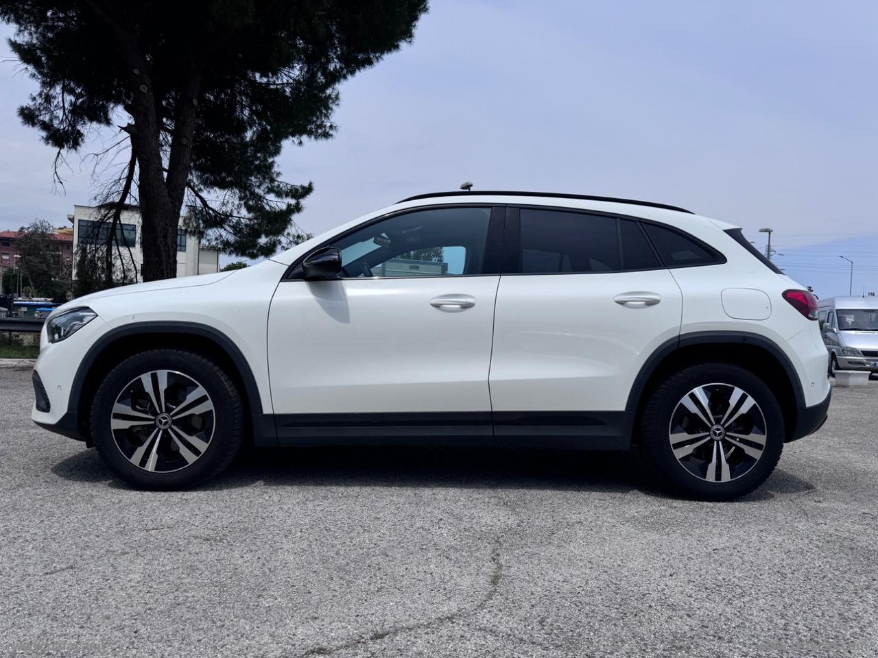 MERCEDES-BENZ GLA 180 d Automatic Sport Plus
