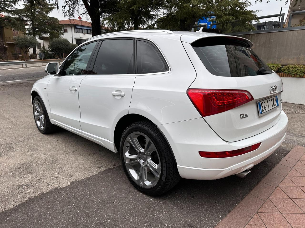 Audi Q5 3.0 V6 TDI quattro S tronic S LINE