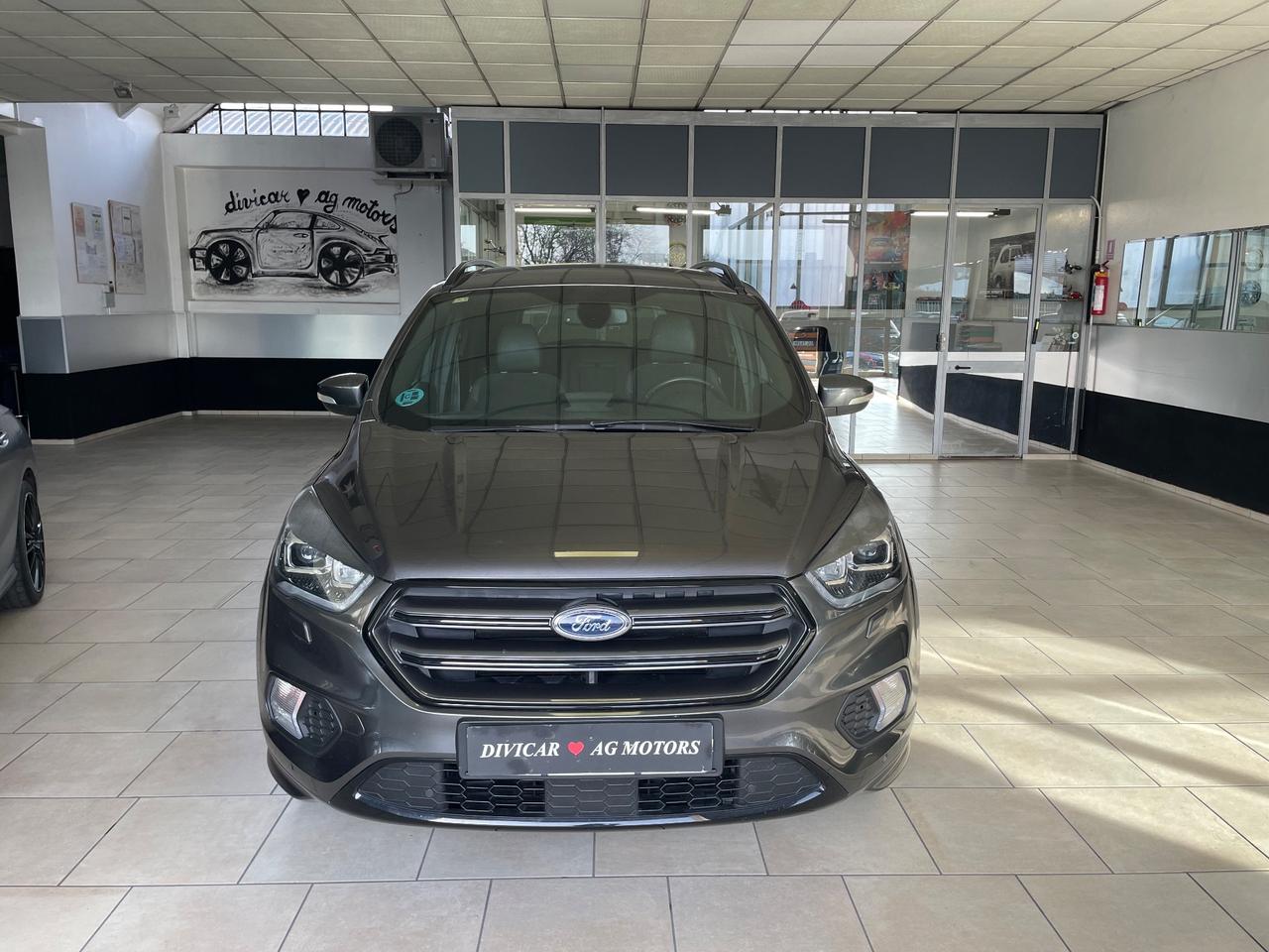 Ford Kuga 2.0 TDCI 150 CV S&S 4WD Powershift ST-Line - Nessun vincolo -