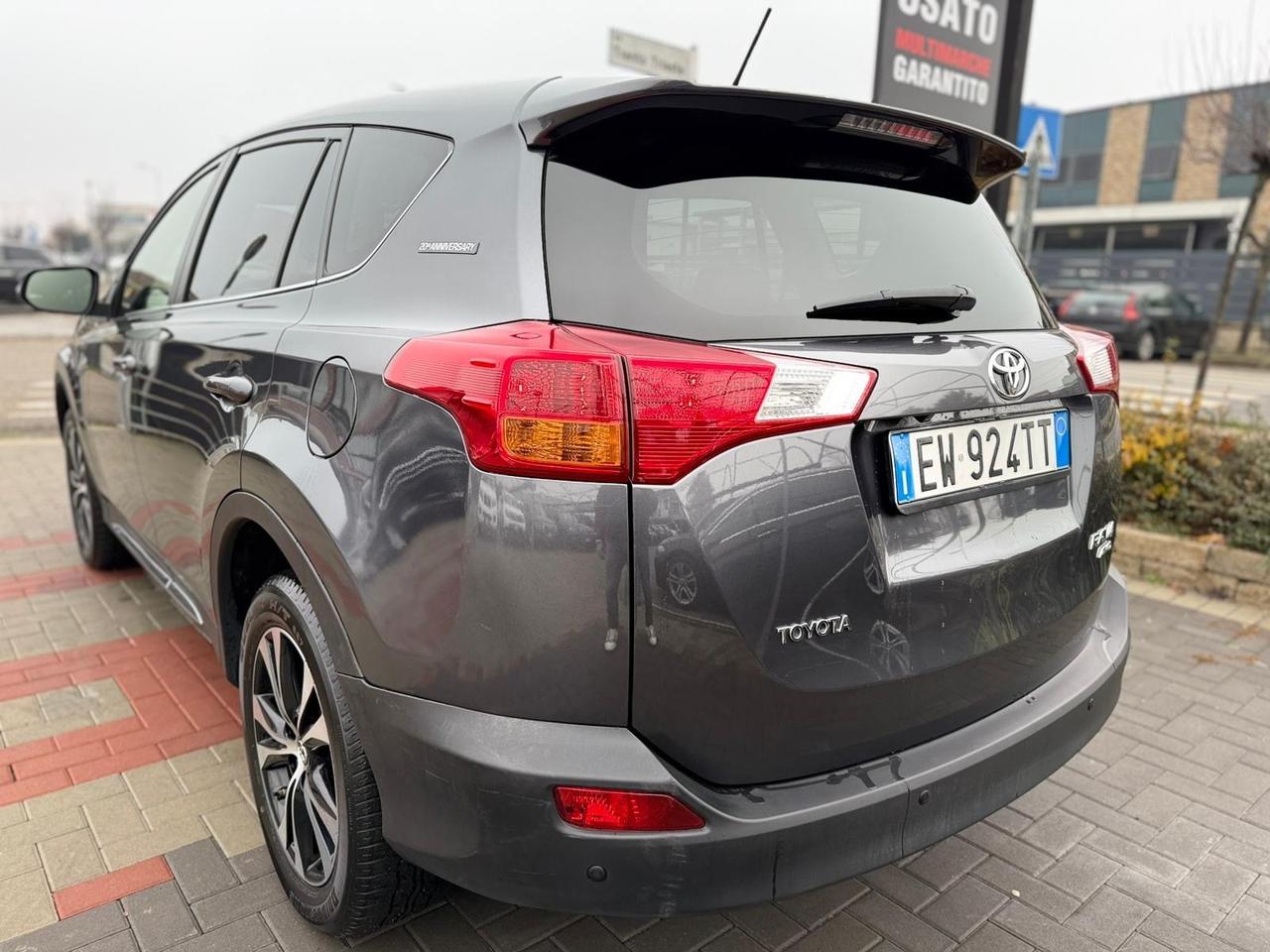 Toyota RAV4 2.0 D-4D 4WD 20th ANNIVERSARY