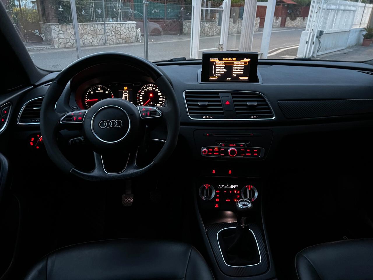 Audi Q3 2.0 TDI 140 CV -2012-TETTO