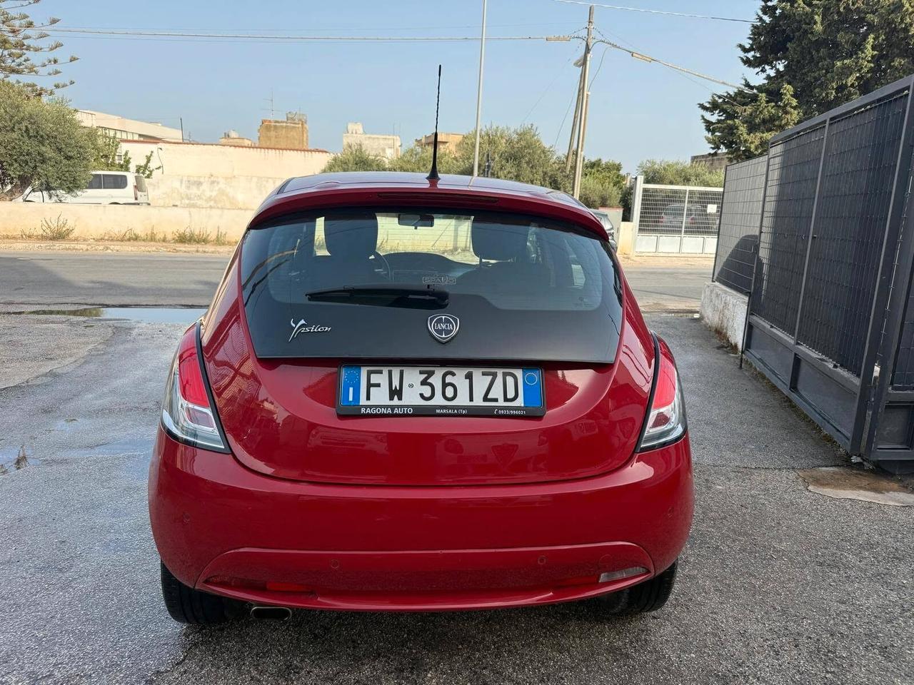 Lancia Ypsilon 1.2 69 CV 5 porte Gold