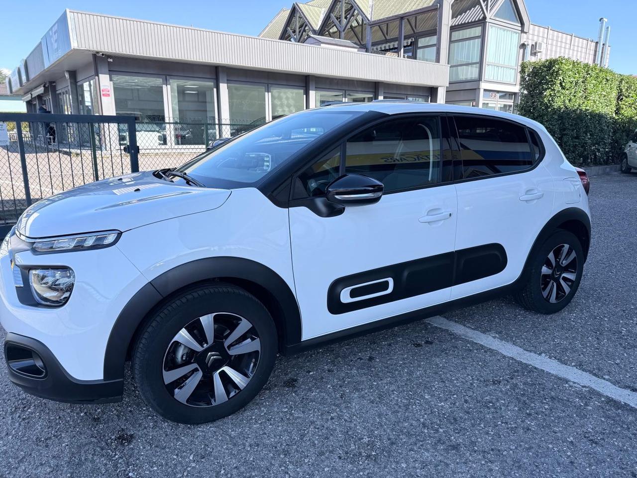 Citroen C3 1.2 puretech Shine s&s 83cv