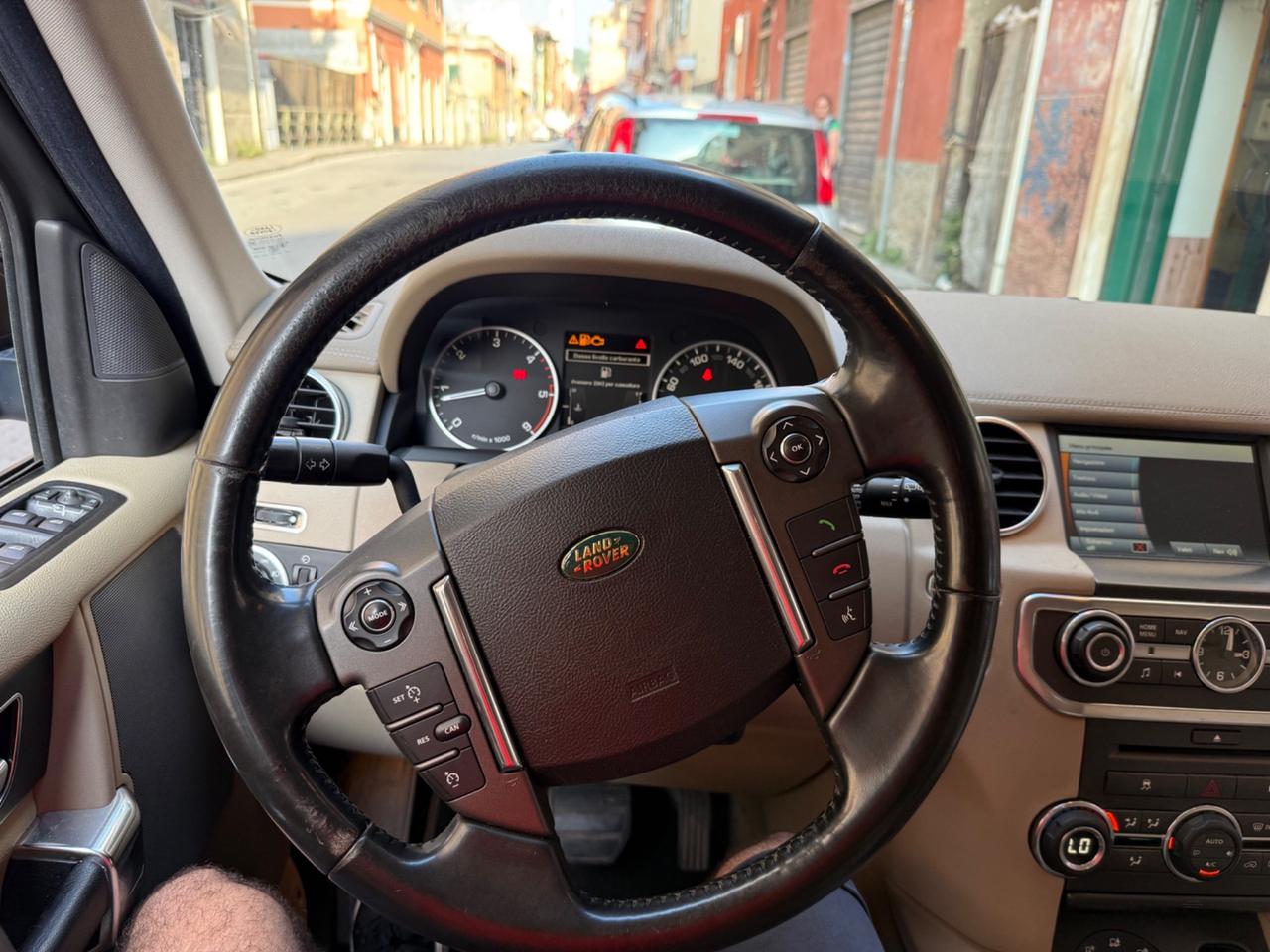 Land Rover Discovery 4 3.0 TDV6 HSE