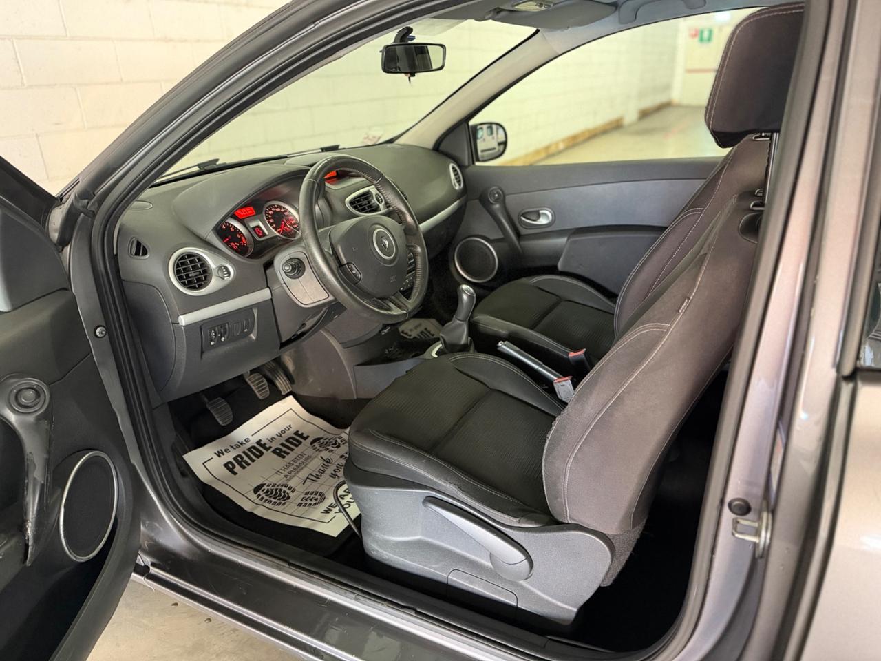 Renault Clio 1.2 16V 3 porte Dynamique