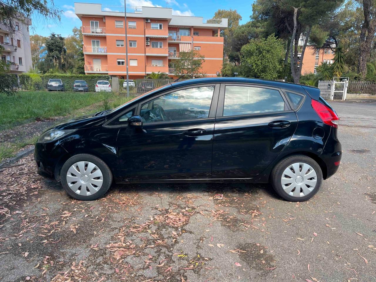 Ford Fiesta 1.2 82 CV 5 porte Titanium NEOPATENTATI