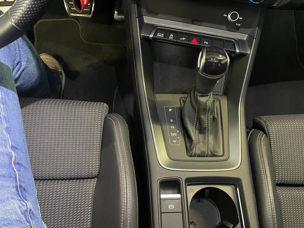 Audi Q3 Sportback 45 TFSI e S tronic Line Black Tetto