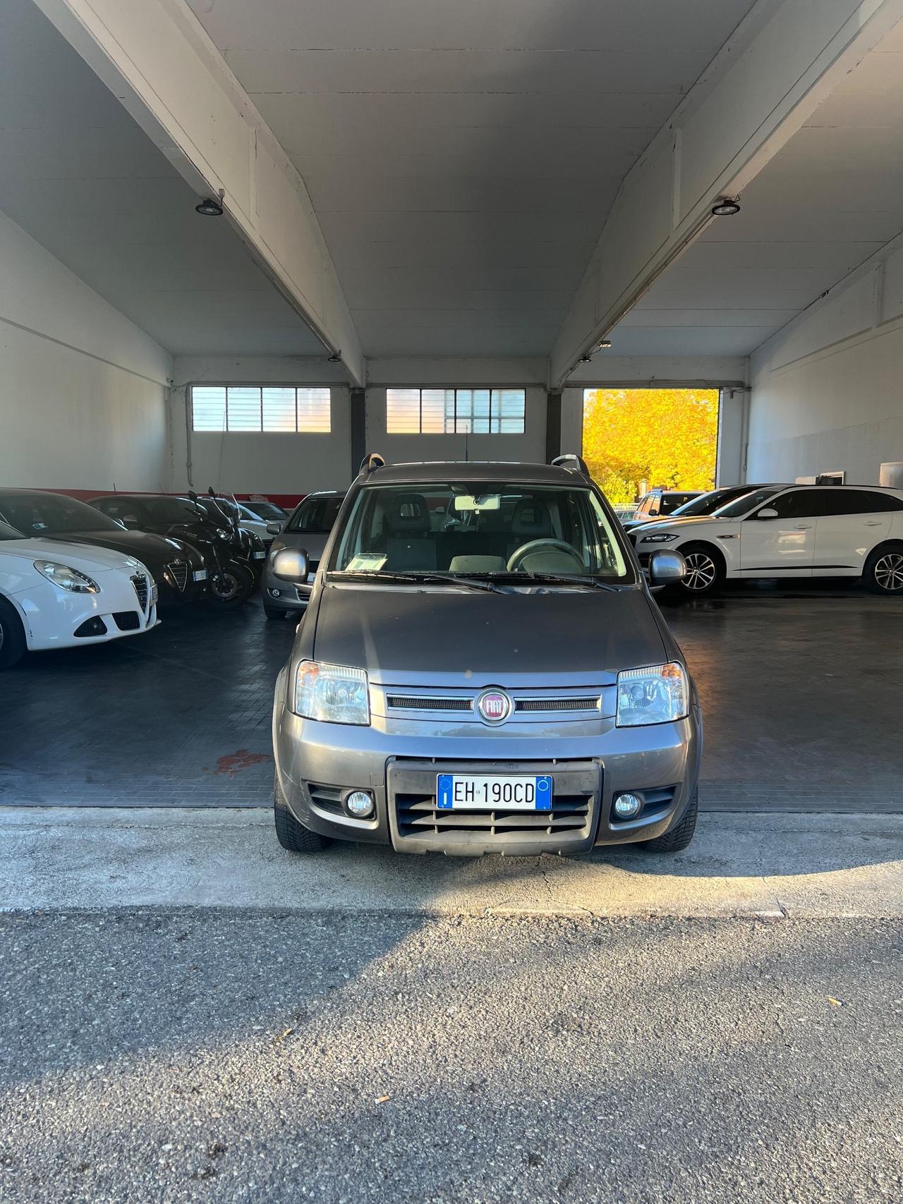 Fiat Panda 1.4 Climbing / Gpl / Adatta neopatentati