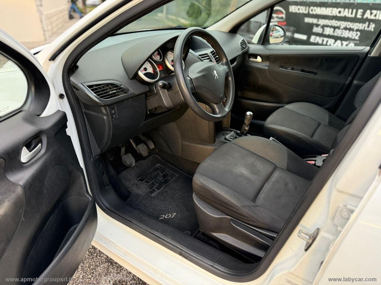 PEUGEOT 207 1.4 VTi 95 CV 5p. Millesim 200