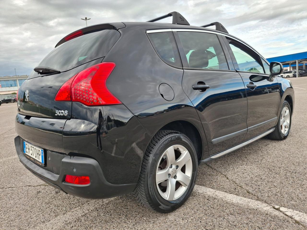Peugeot 3008 1.6 HDi 115CV Business*NAVI*TETTO*