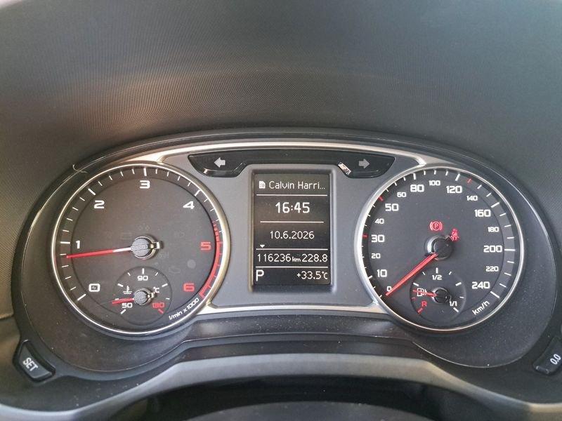 Audi A1 A1 Sportback 1.6 tdi Attraction s-tronic