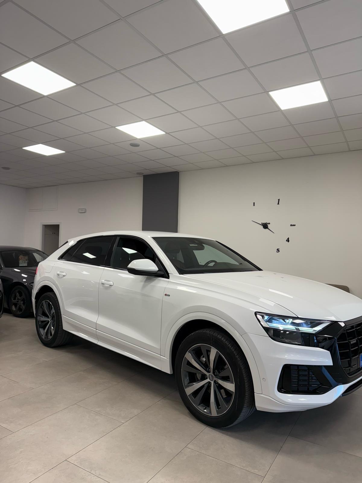 Audi Q8 50 TDI 286 CV quattro tiptronic Sport
