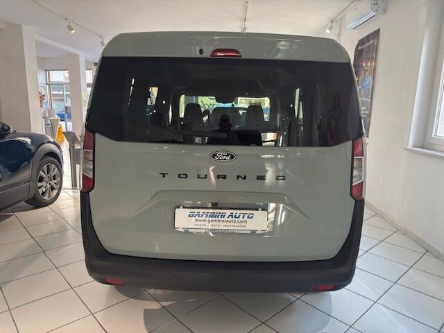 Ford Tourneo Courier 1.0 EcoBoost Titanium