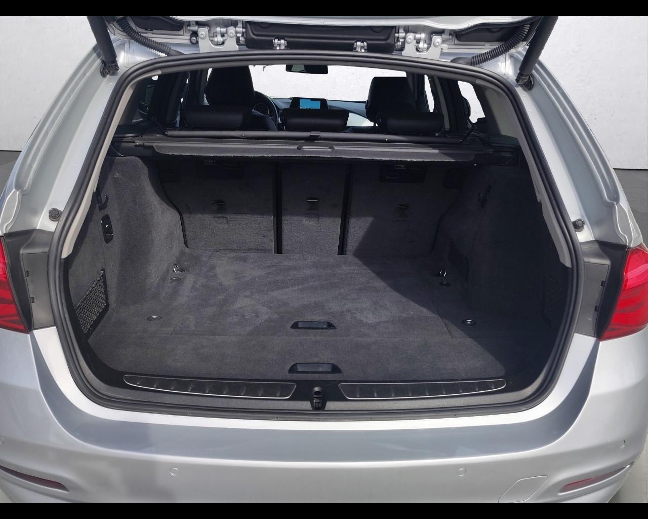 BMW BMW Serie 3 - 320d Touring Business Advantage aut.