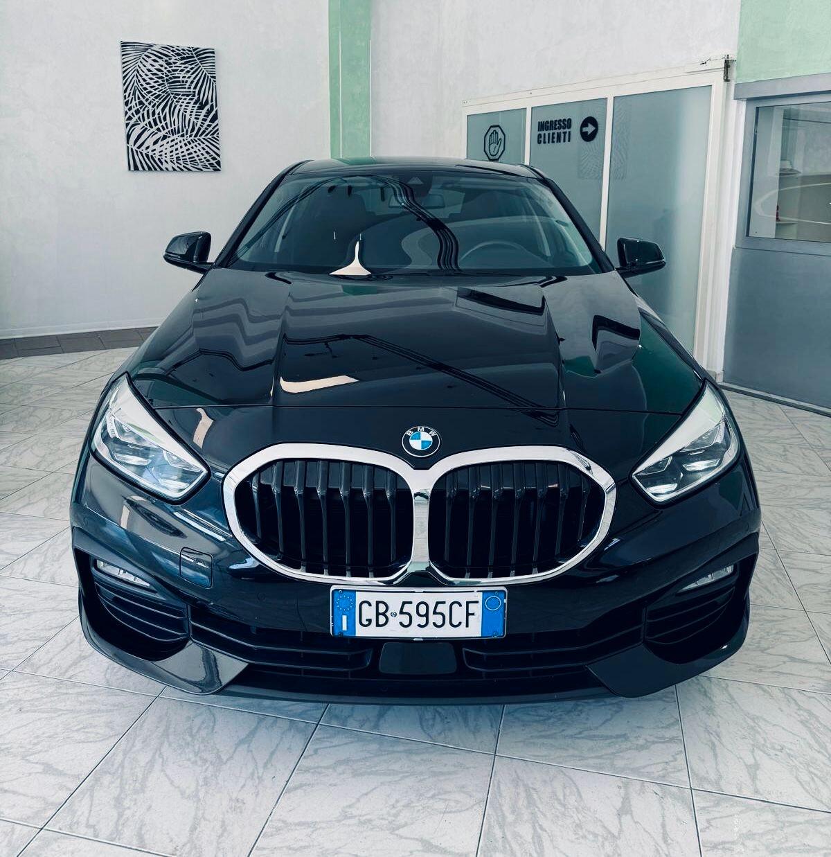 Bmw 118 118d 5p. Business Advantage