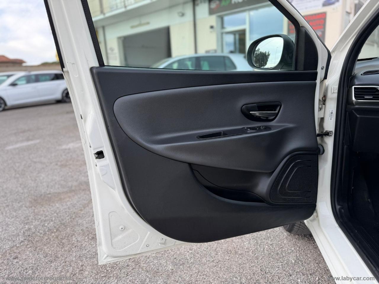 LANCIA Ypsilon 0.9 T.Air 85CV 5p. Met.Ec. Gold