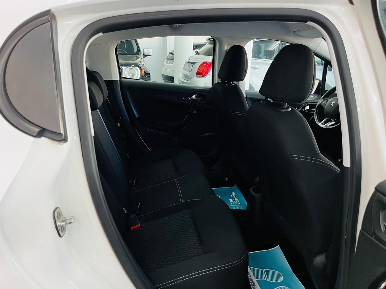 Peugeot 208 Allure 1.6 HDI 75cv anno 2015 fine italiana