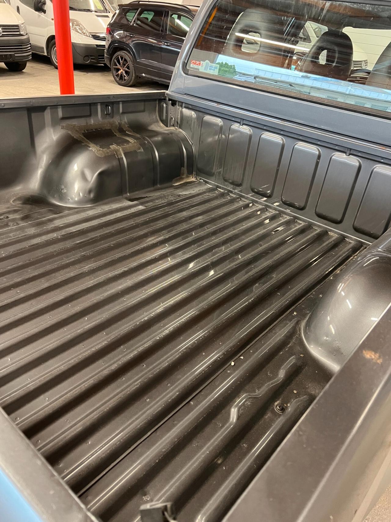 Mitsubishi L200 2.5 TDI 4x4 99PS/cv DC GLS Neopatentati