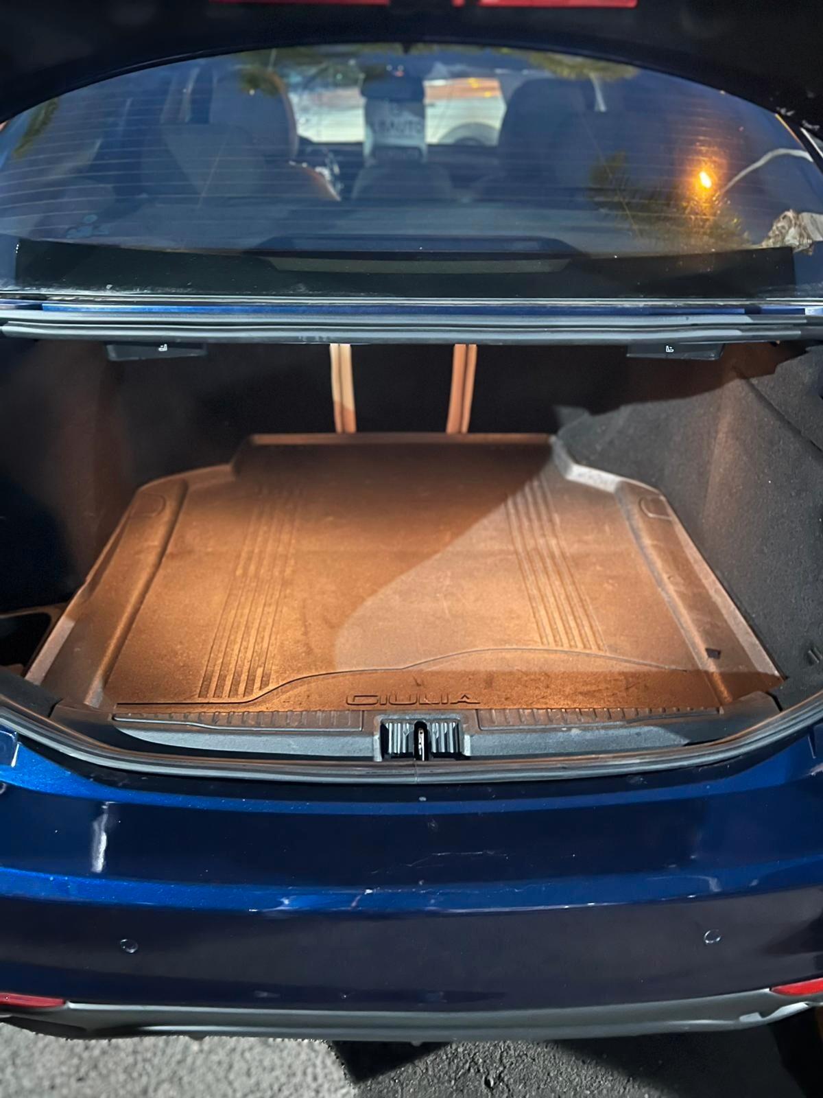 Alfa Romeo Giulia 2.2 Turbodiesel 180 CV AT8 Business Sport Launch Ed.