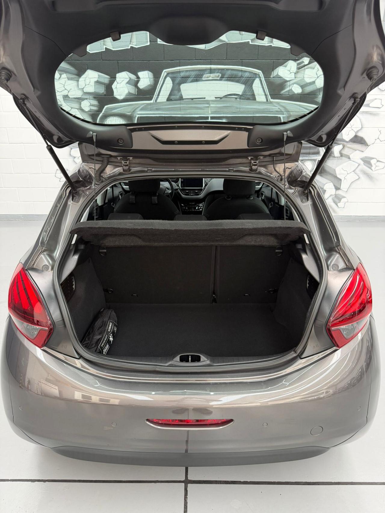 Peugeot 208 BlueHDi 75 5 porte Allure