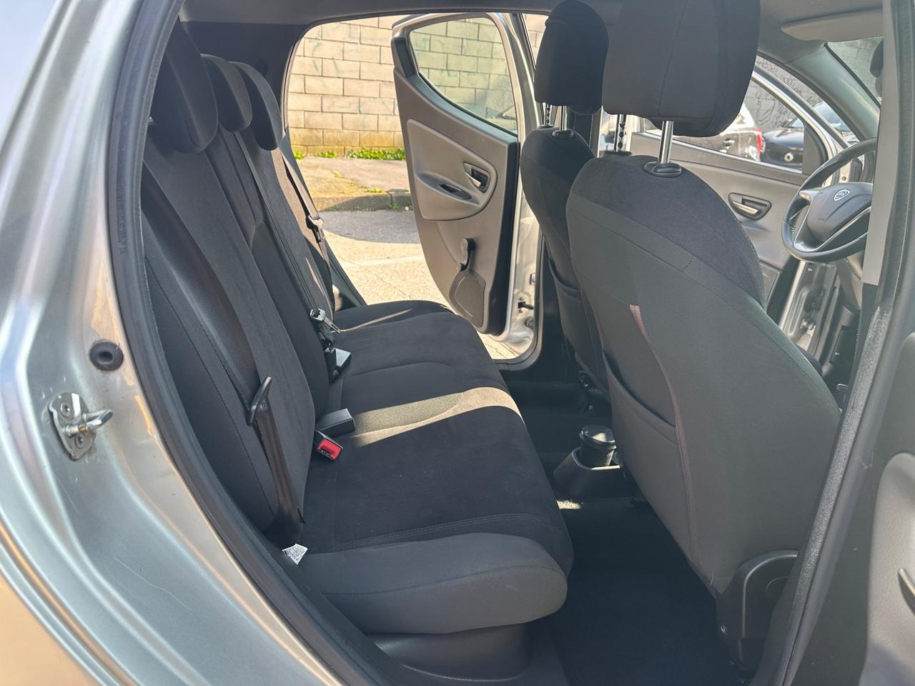 Lancia Ypsilon 1.2 69 CV GPL - euro 6