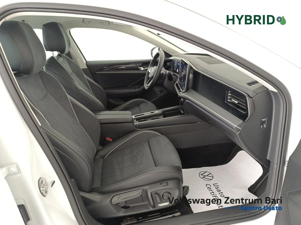 Volkswagen Passat 1.5 tsi ehybrid business 204cv dsg