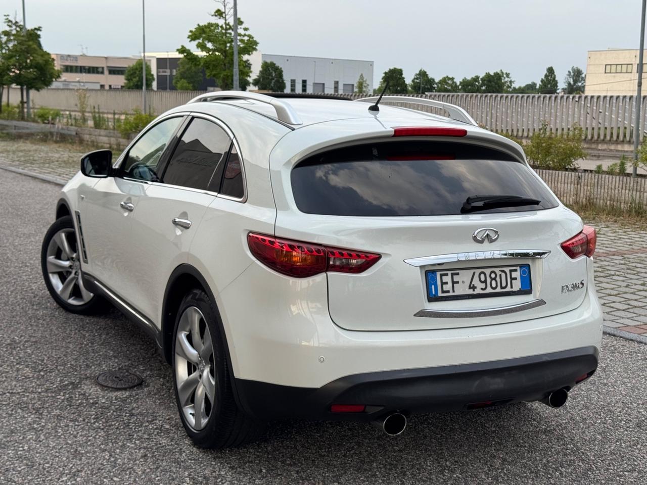 Infiniti FX30d S Premium 238cv