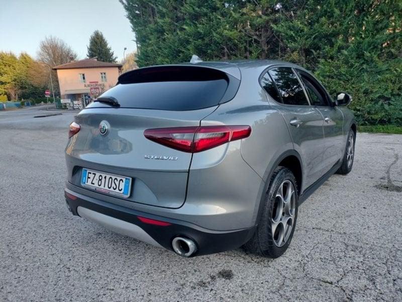 Alfa Romeo Stelvio Stelvio 2.2 Turbodiesel 160 CV AT8 RWD