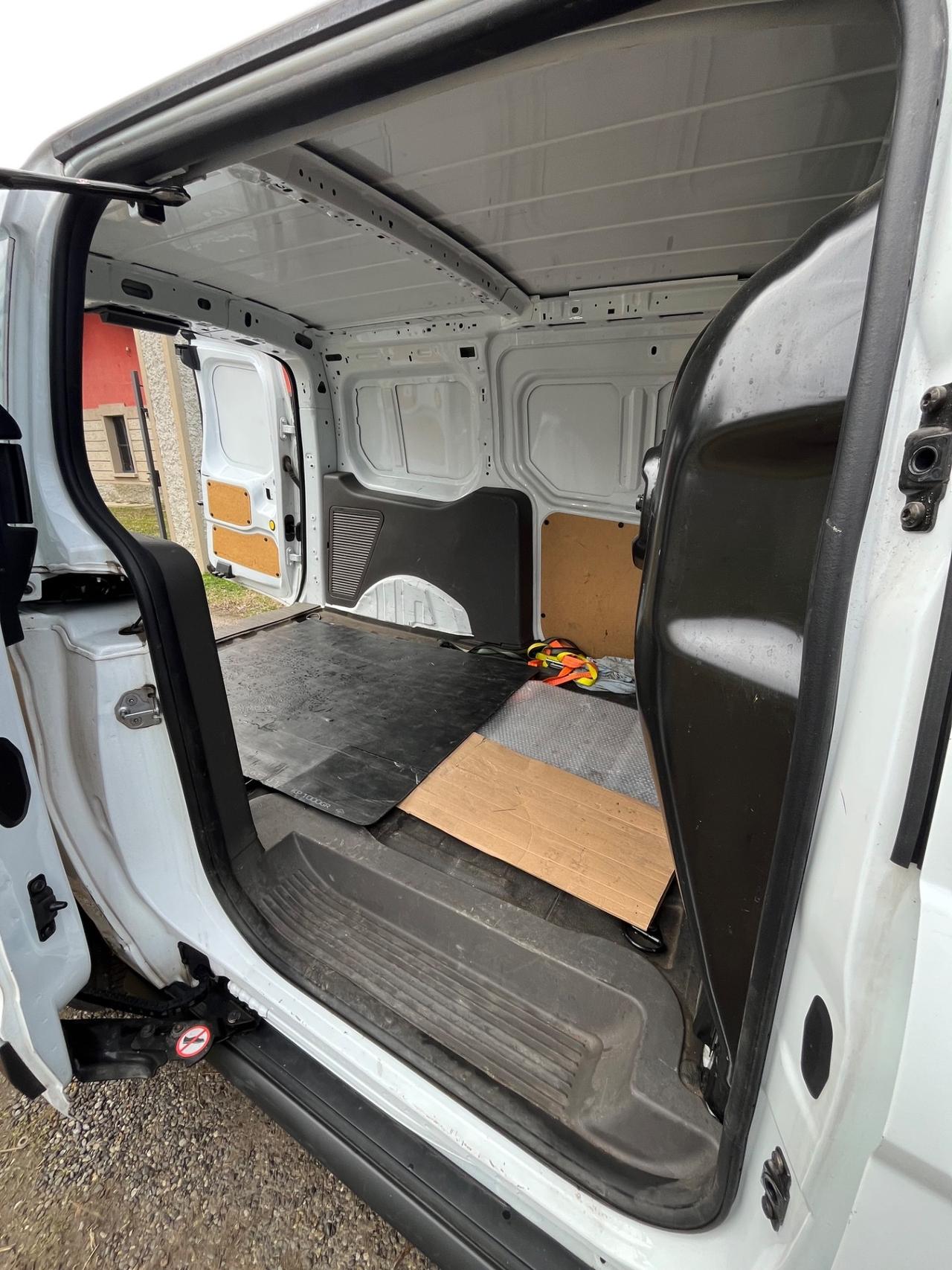 Ford Transit Connect Passo lungo