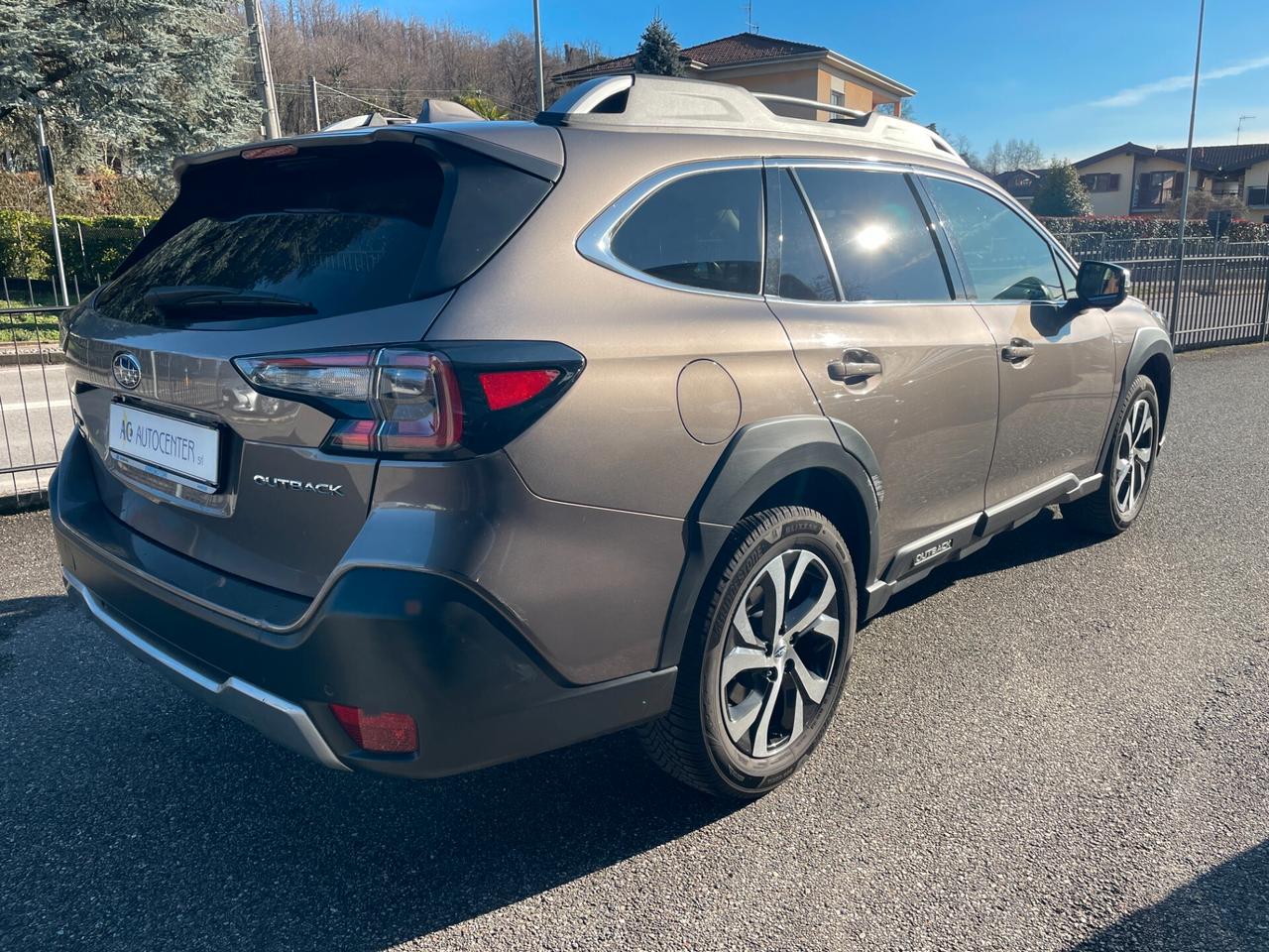 Subaru OUTBACK 2.5i Lineartronic Premium