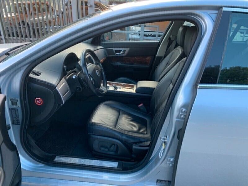 Jaguar XF 3.0 D V6 Premium Luxury