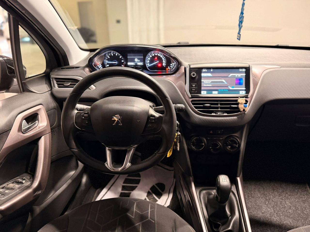 Peugeot 2008 1.2 VTi 82CV Allure