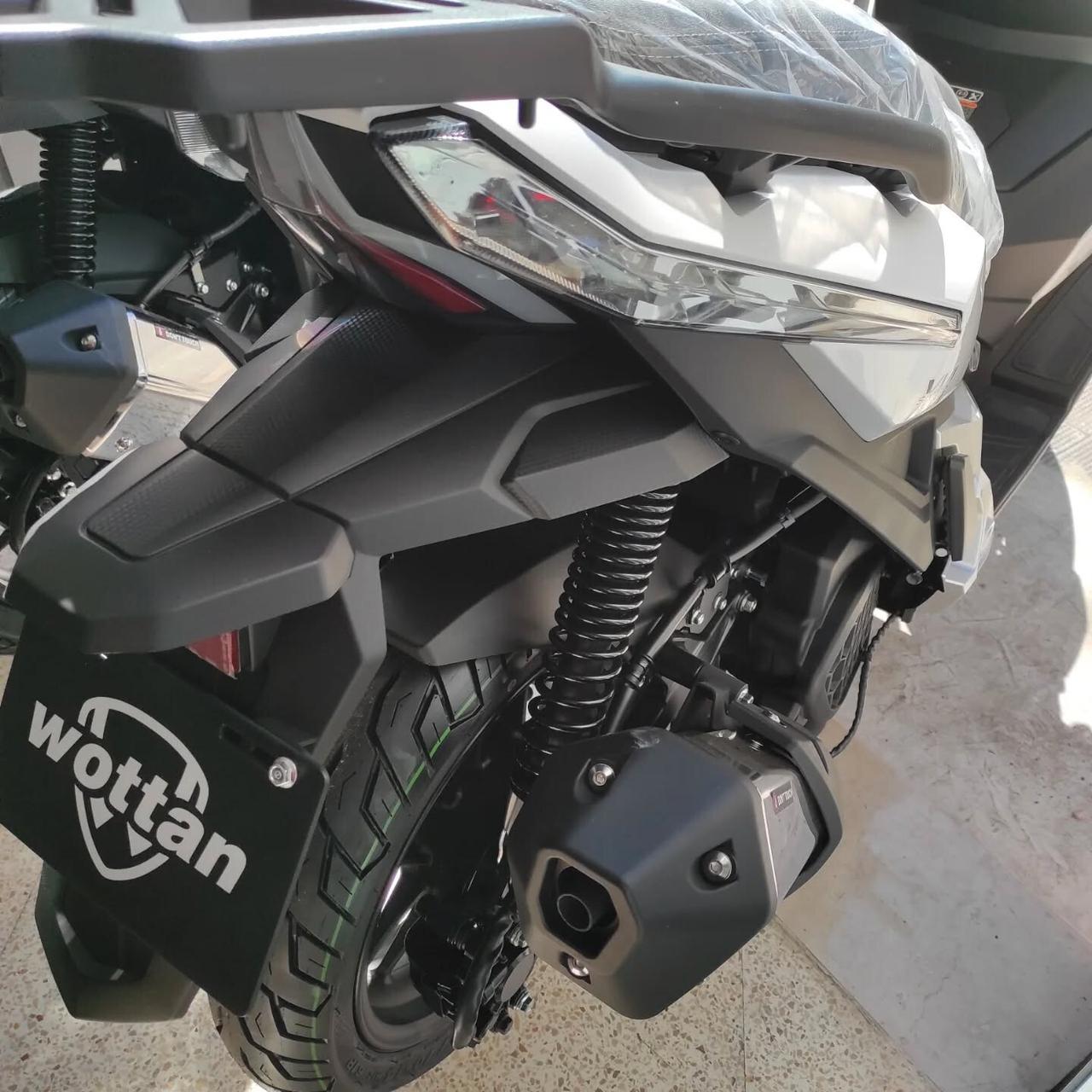 WOTTAN SIXTEEN 125 MOTORE VOGE 5 ANNI DI GARANZIA