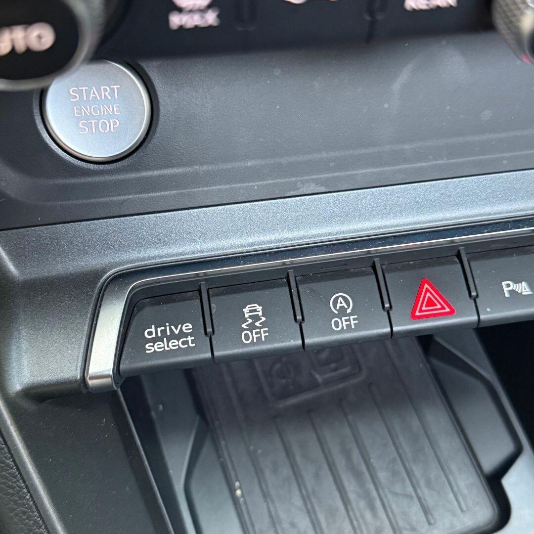 Audi Q3 SPB 40 TDI quattro S line **FULL**