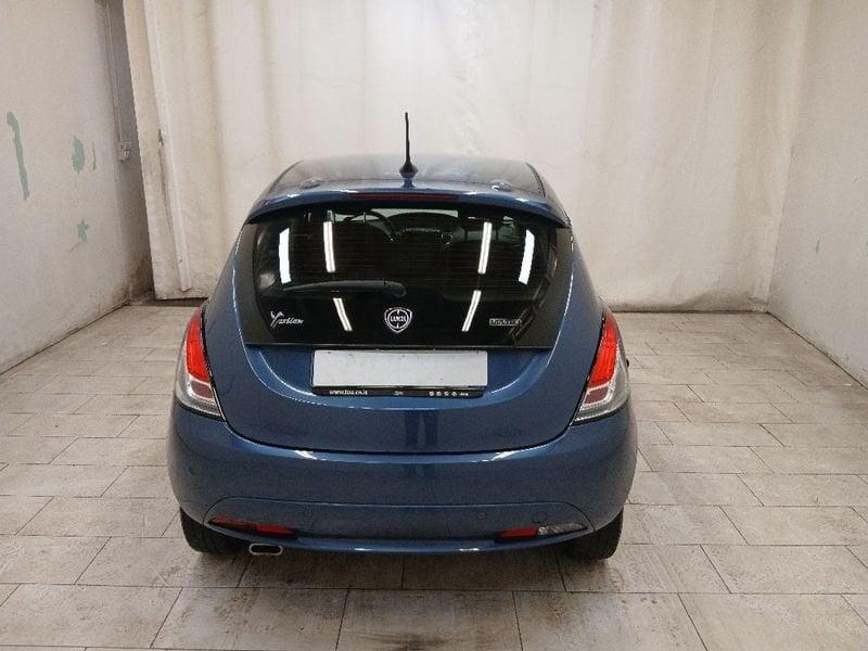 Lancia Ypsilon 1.0 firefly hybrid Gold s&s 70cv