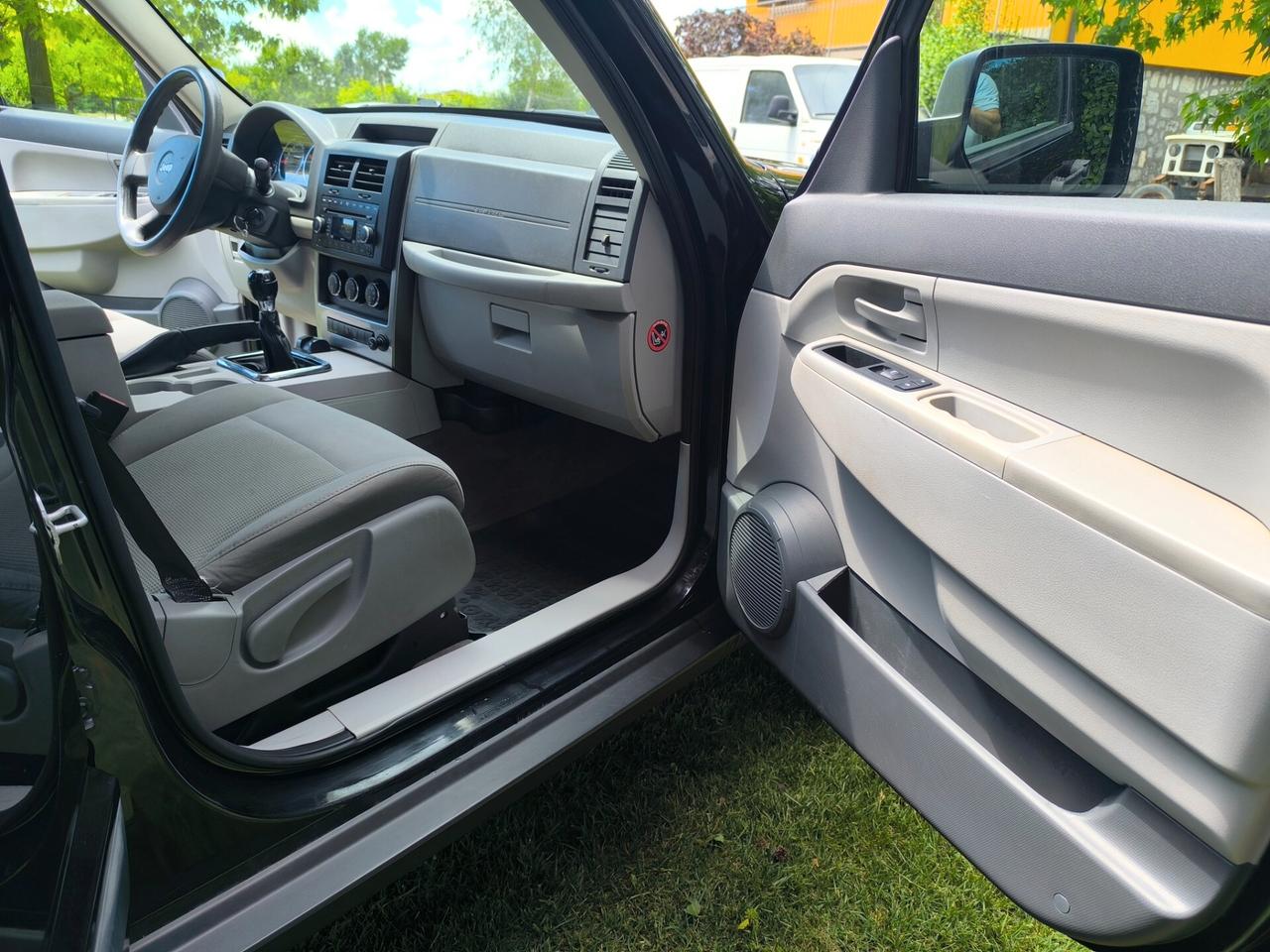 Jeep Cherokee 2.8 CRD DPF Limited Gancio Traino