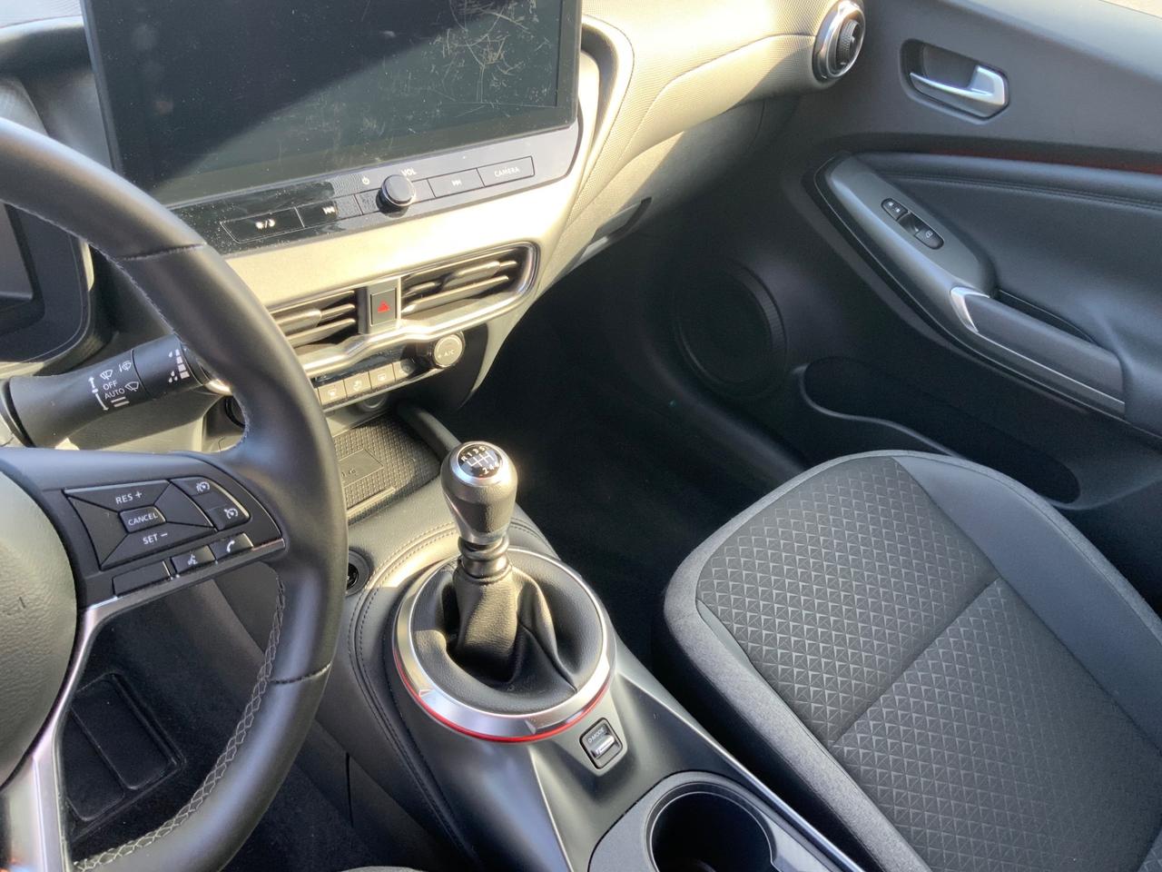 Nissan Juke 1.0 DIG-T 114 CV N-Connecta